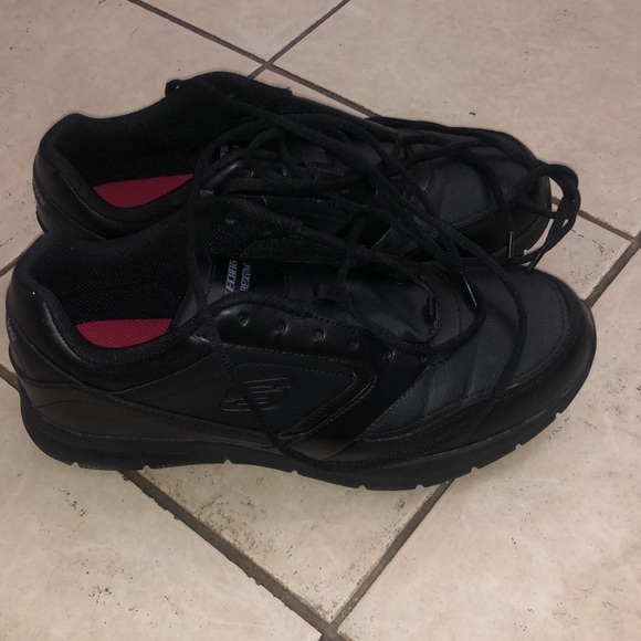 Skechers anti slip shoes - Picture 4 of 5